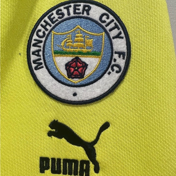 PUMA, LARGE, NEON GREEN WITH NAVY TRIM, ZIP-UP. NWT - Picture 4 of 10